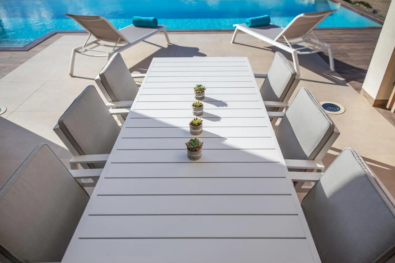 Caraibas Bonaire Modern Air-Conditioned Vacation Villa With A Private 20 Meter Magnesium Pool Belnem Karibské Nizozemsko